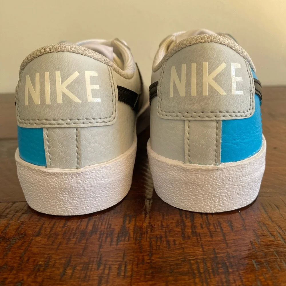 NIKE BLAZER CASUAL/SKATE SHOES KIDS/YOUTH SIZE 3.5 BLUE GRAY